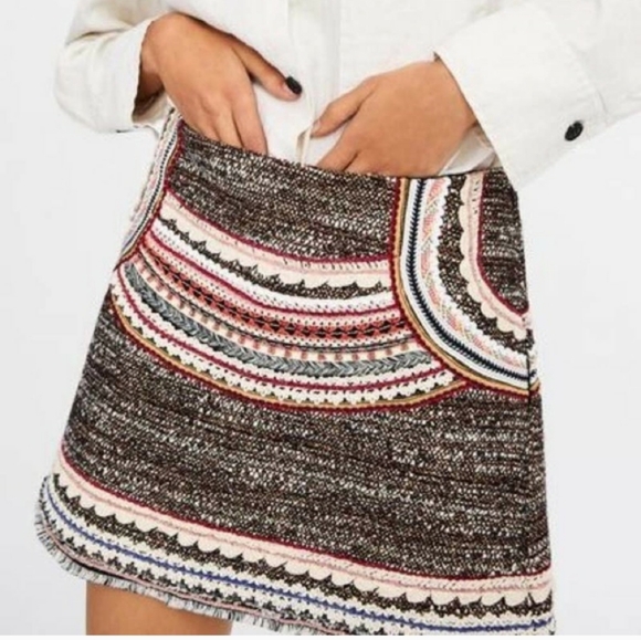 Zara woven multicolored embellished tweed mini skirt, size S - Picture 2 of 9